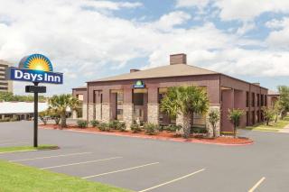 Days Inn by Wyndham College Station University Drive - College Station - 0