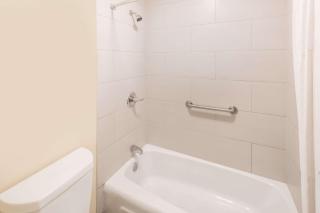 Days Inn by Wyndham Madison - Madison - 7