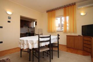 Apartments with a parking space Umag - 7147 - 7