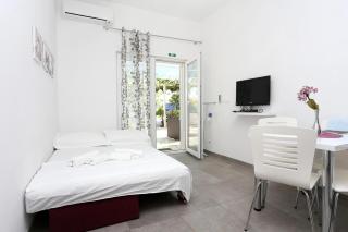 Apartments by the sea Duce, Omis - 10304 - 2