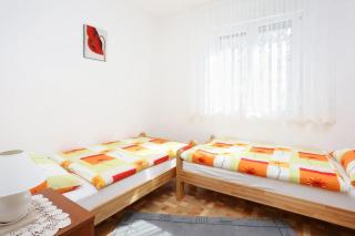 Apartments with a parking space Omis - 10349 - 9