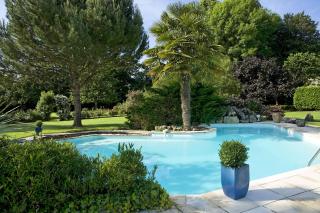 Villa La Roseraie avec accès piscine Hôtel La Roseraie - 3
