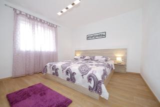 Apartments Ivan Spadina - Tisno - 2