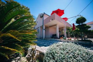 Apartments by the sea Podstrana, Split - 14982 - 2