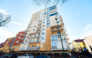 Jasnoszary Apartament Sun Seasons 24 w Kołobrzegu Blisko Morza by Noclegi Renters - 4