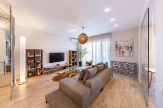 The Shades of Grey-Tranquil 4th-Floor Apartment Baneasa Area - Bucharest - 4