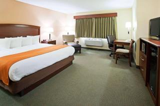 AmericInn by Wyndham Fargo West Acres - Fargo - 9