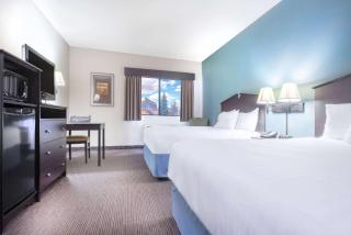 AmericInn by Wyndham Green Bay East - 6