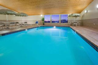 AmericInn by Wyndham Osage - 1