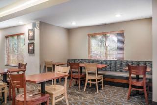 AmericInn by Wyndham Winona - Winona - 6