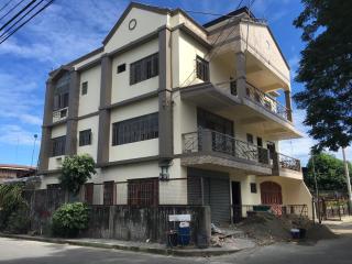 Beinte Singko de Marso Apartments - Candon - 9