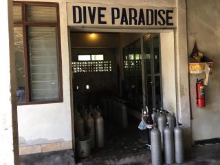 Paradise Palm Beach Bungalows and Dive Center - Tulamben - 9