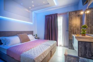 Savvas Luxury Suites - 1
