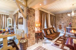 Ampolis Guest House - 1