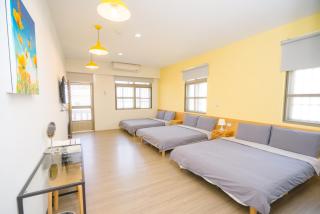 Colorful B&B - 2