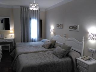 Hotel Zuhayra - Zuheros - 4