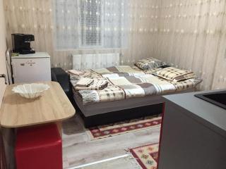 Elenite Guesthouse - Gotse Delchev - 2
