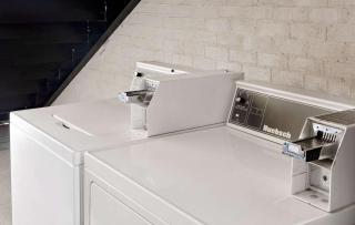 Super 8 by Wyndham Laurel - 2