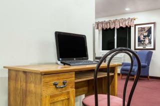 Super 8 by Wyndham Super 8 Blackfoot - Blackfoot - 2