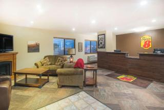 Super 8 by Wyndham Jamestown - 7
