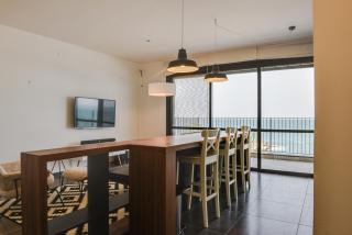 Beautiful Apartment on The First Line of The Sea - Haifa - 2
