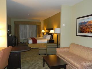Holiday Inn Express & Suites Gallup East by IHG - Gallup - 9