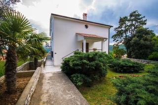 Apartments Rabac 828 - 2