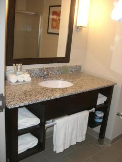 Holiday Inn Express Northwest Maize by IHG - Maize - 1