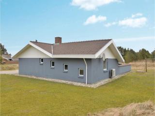 Awesome Home In Blåvand With Kitchen - Ho - 4