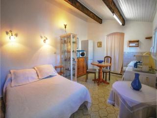 Nice Apartment In Roquebrune Sur Argens - 3