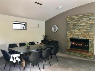 Closeburn LakeView House - 4