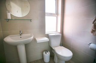 Moloney House - 8