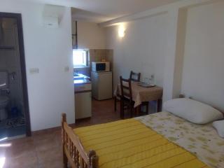 Apartments with WiFi Vis - 13929 - 6