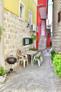 Apartments by the sea Kastel Stafilic, Kastela - 15110 - Kaštela - 1