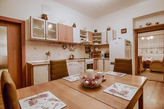 Pod Svatým kopečkem - Mikulov - 1