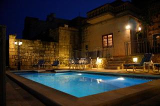 Sylvia' s Millhouse - 1