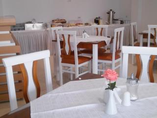 Hotel Delfini - Sarandë - 1