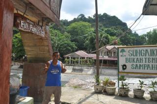 Fun Family Guest House n Jungle Tour - Bukit Lawang - 7