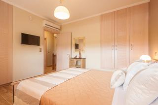Evgatis Beach Luxury Apts - 4