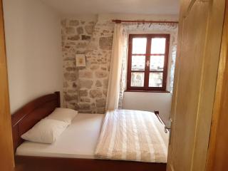 Apartments Historic Stone House - Kotor - 6