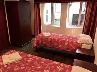 Four Stars Hotel - Londra - 6