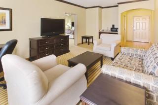 La Quinta Inn and Suites by Wyndham - Schertz - 9