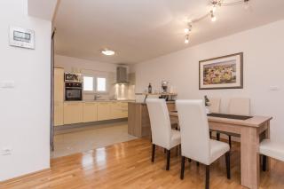 Apartment Natalie Sea View with 3 Bedrooms and everything is air-conditioned - Sali - 1