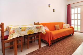 Apartments by the sea Seget Donji, Trogir - 10023 - 5