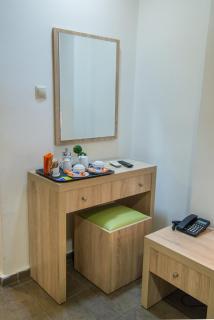 Anita Hotel - Piraeus - 2