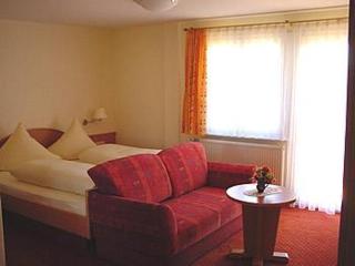 Hotel Gasthof Straub - Lenzkirch - 1