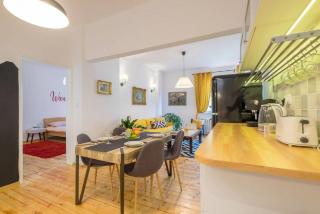 Downtown Wanderlust Apartment - 1