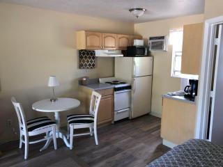 Pennwood Motor Lodge - Sebastian - 5