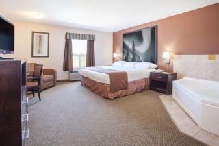 Super 8 by Wyndham Meadow Lake - Meadow Lake - 1