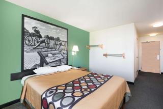 Super 8 by Wyndham Hagerstown/Halfway Area - Hagerstown - 1